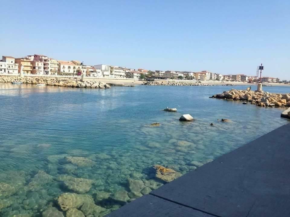 فيلا Cirò Marinaفي Climatizzato In Centro A 100M Dal Mare المظهر الخارجي الصورة