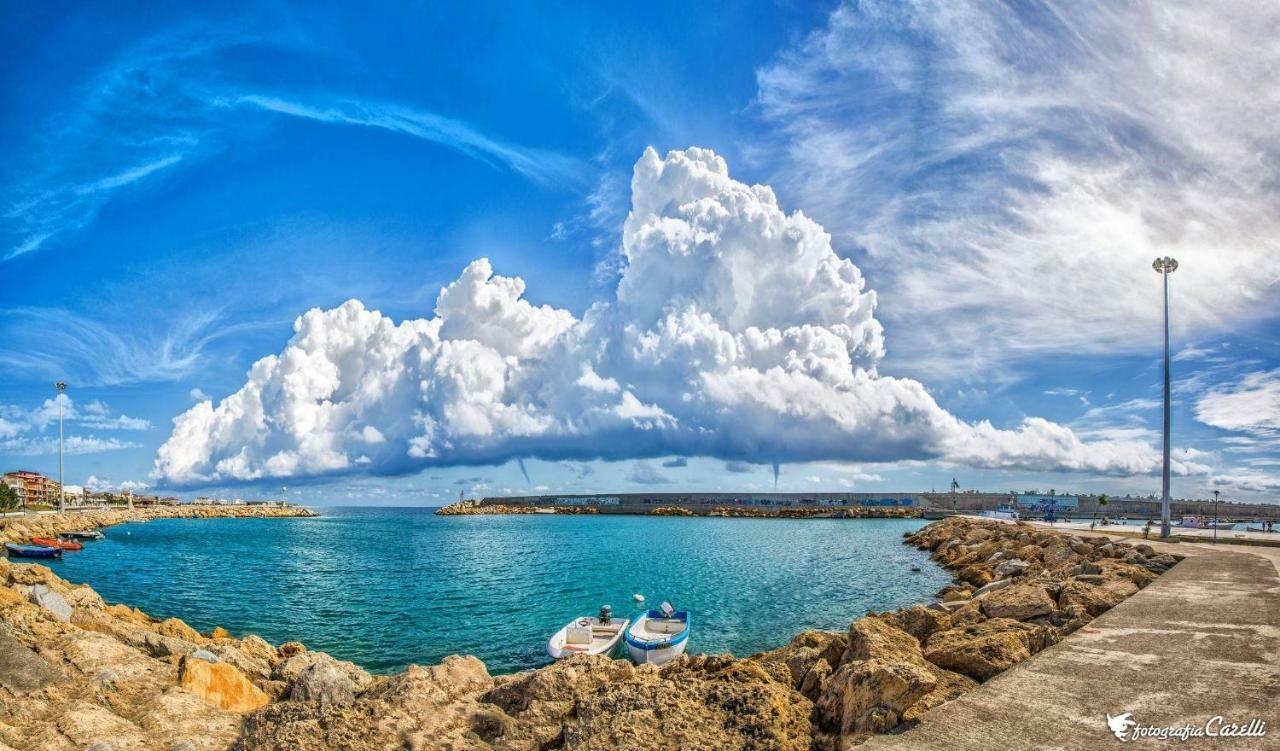 فيلا Cirò Marinaفي Climatizzato In Centro A 100M Dal Mare المظهر الخارجي الصورة